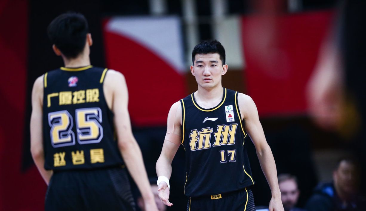 开云体育-摩托车赛常规赛上演强强对话，姑苏霹雳队绝杀江南天虎队，多点开花奏效；全面提速抢占先机的简单介绍