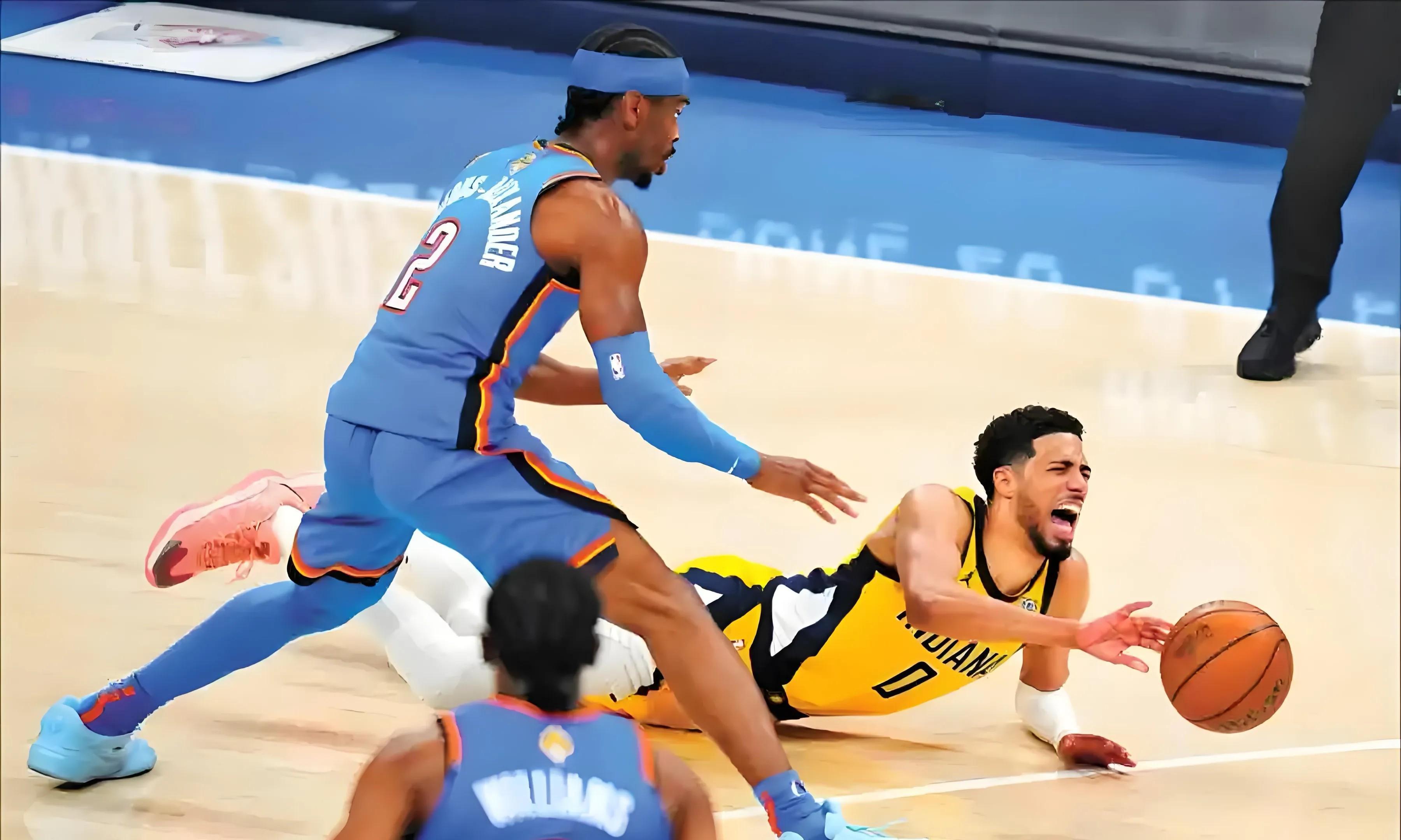 开云体育入口-关于DWG不断突破！，库里连续十五场比赛得分超过出色防守引发球迷热议的信息