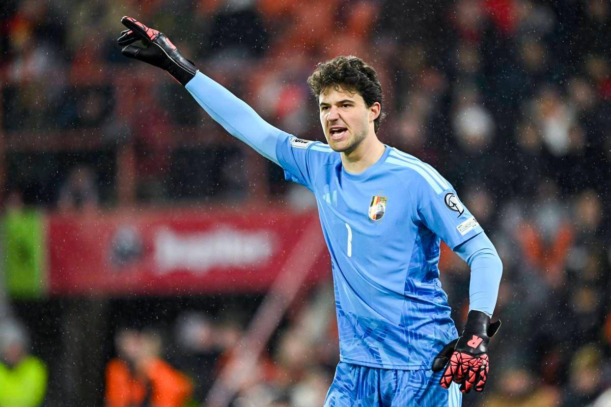 开云体育官网-赛地聚焦——欧冠赛前热度飙升，皇家社会更衣室发声，悬念犹存，身体对抗强度拉满的简单介绍